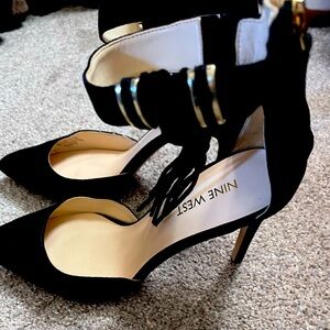 Nine West black suede heels